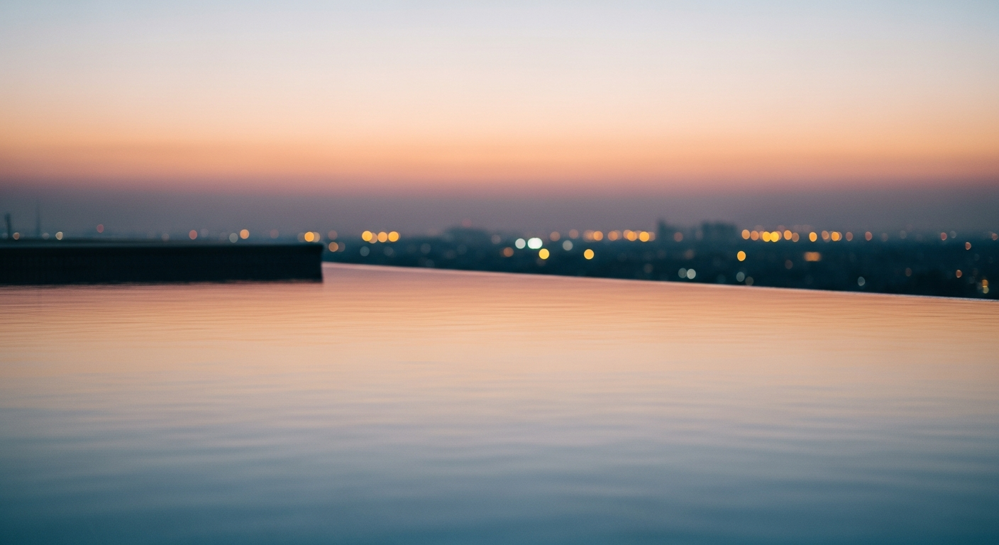 大人向けで静かなラグジュアリーインフィニティプール